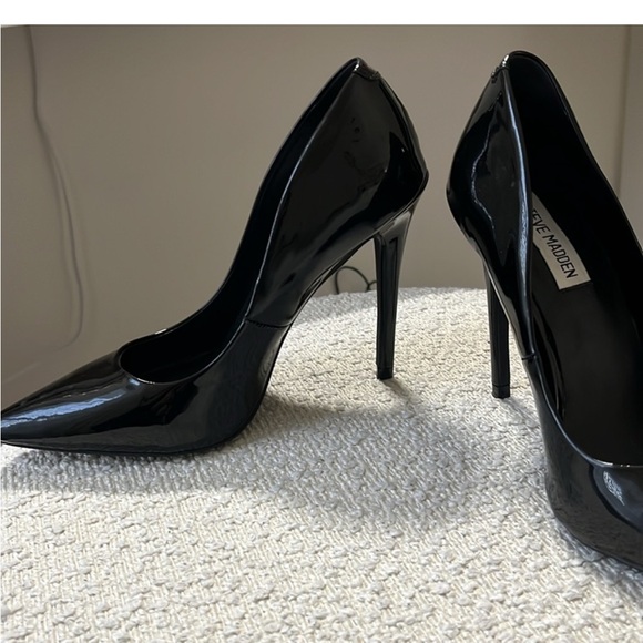 Patent heels - Picture 2 of 3